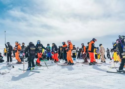 中国滑雪人次达2605万的背后：：这两大趋向正愈演愈烈